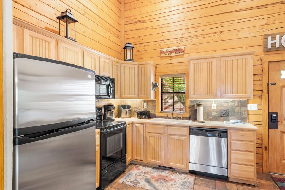 Modern Full-Size Appliances