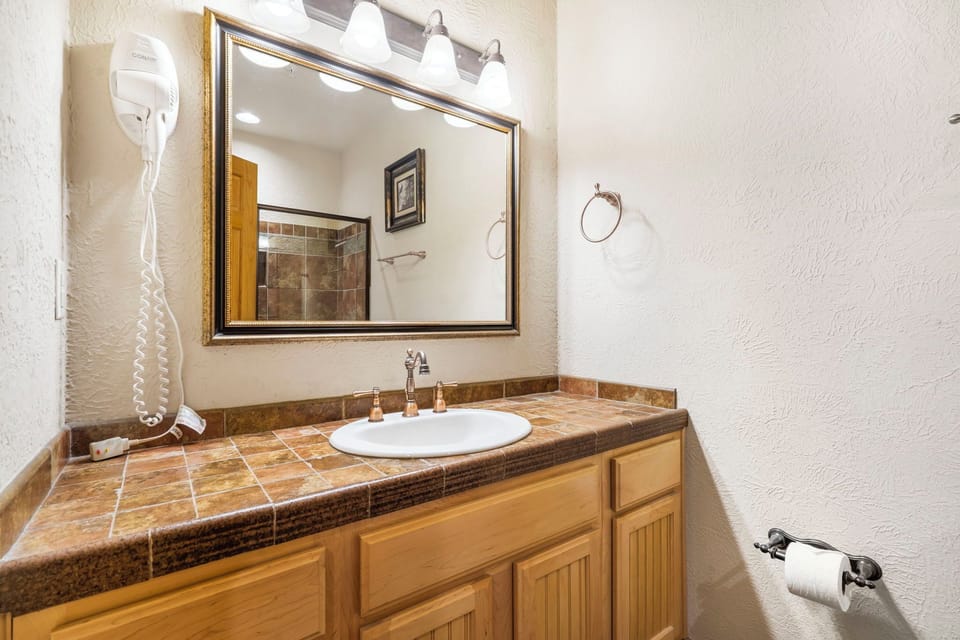Master Bath Vanity