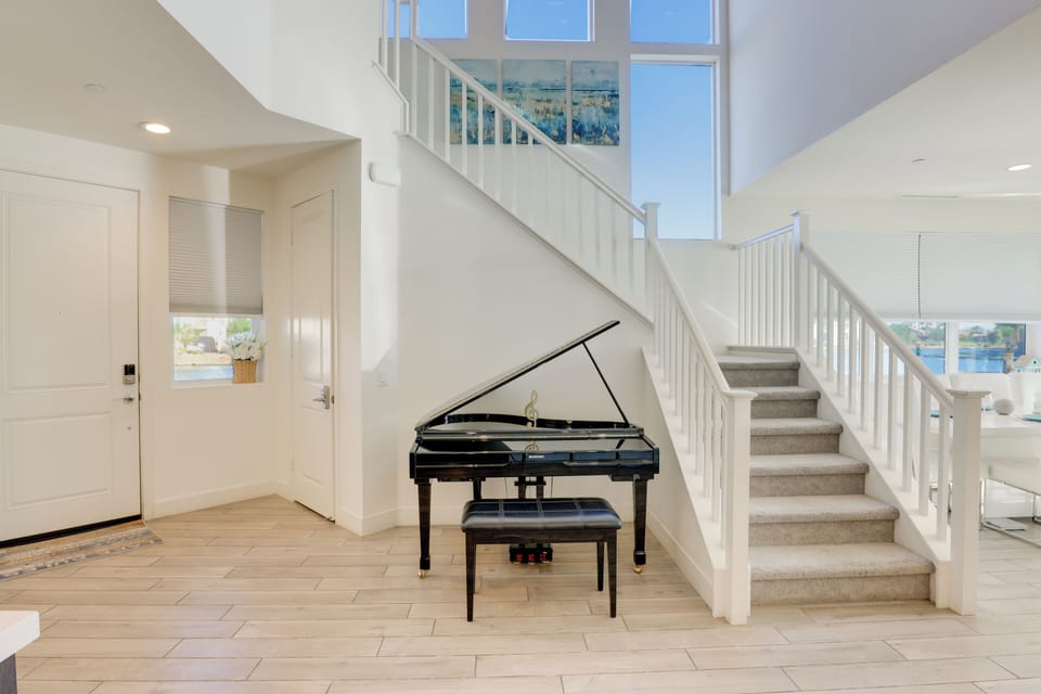 Stairs to 2nd Floor