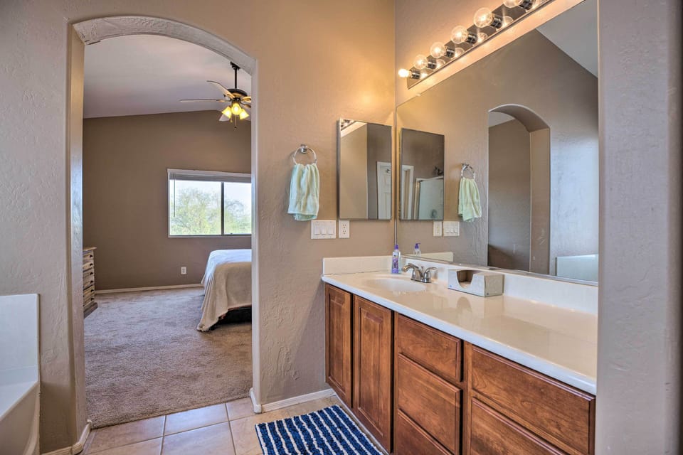 Full Bathroom | Linens & Towels