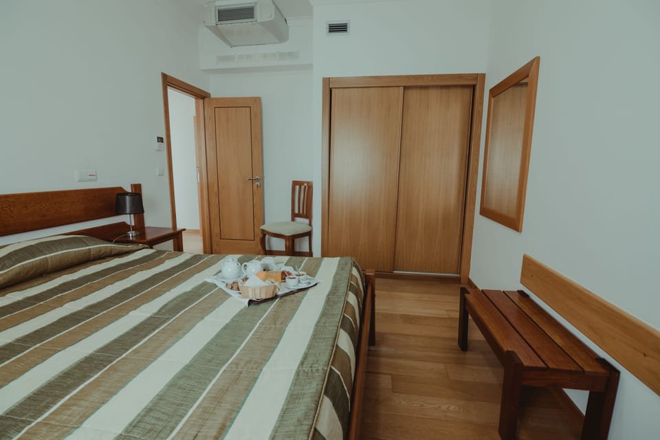 Family Suite, Non Smoking | Free WiFi, bed sheets, wheelchair access