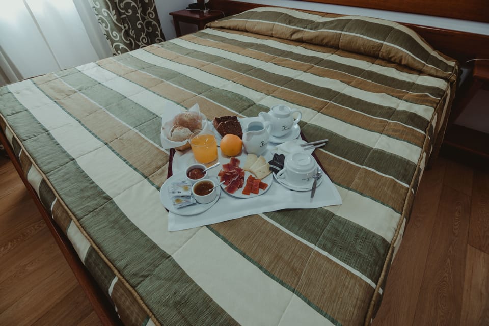 Family Suite, Non Smoking | Free WiFi, bed sheets, wheelchair access