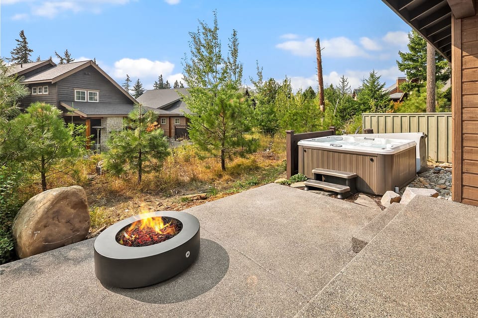 Sunrise Ridge in Suncadia. - Gas Fire Pit!