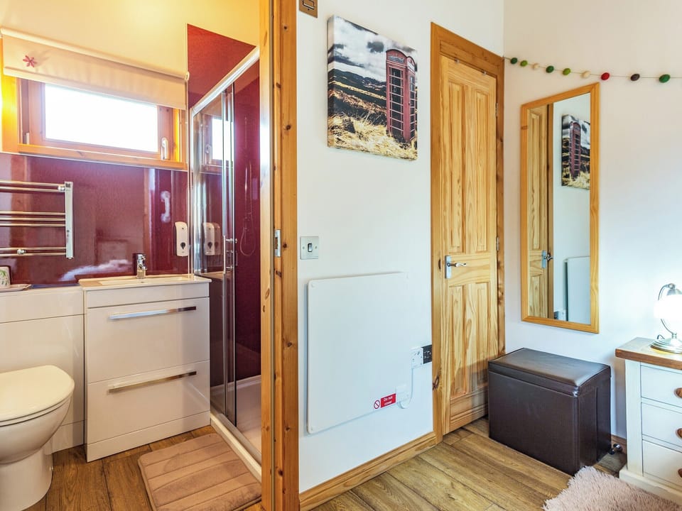 En-suite | Burnside Lodge, Torlundy, near Fort William