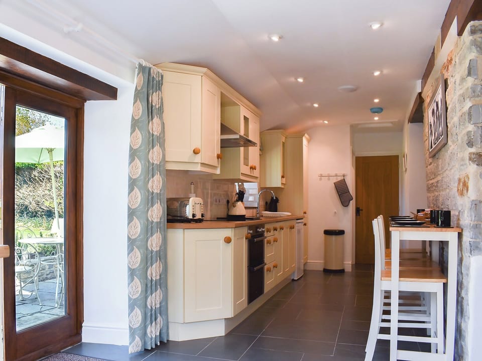 Kitchen | Cedar Barn, Lovington, near Somerton