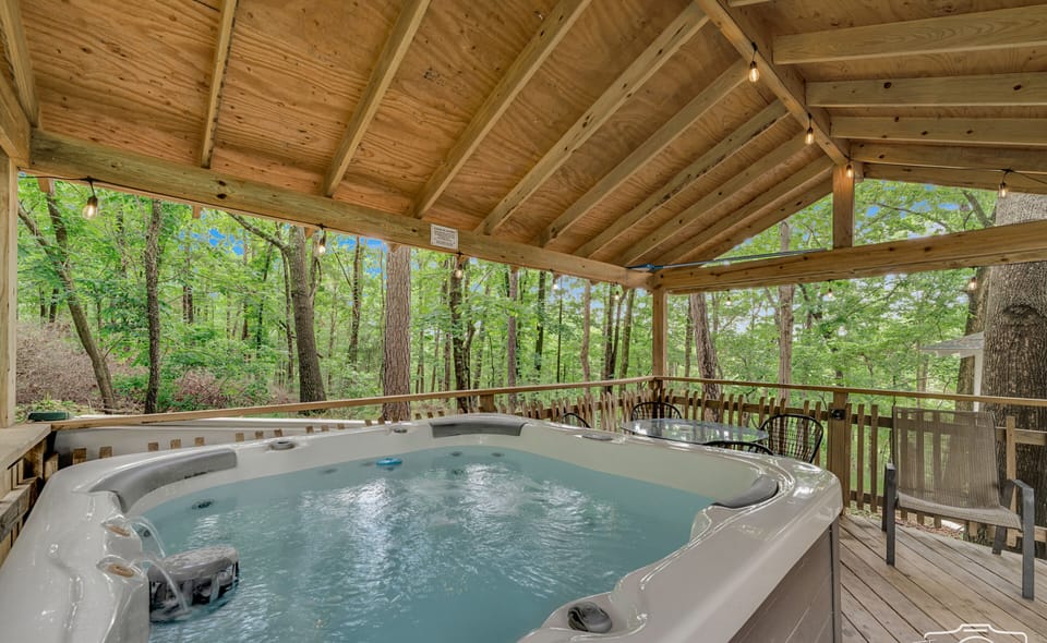 Hot tub porch