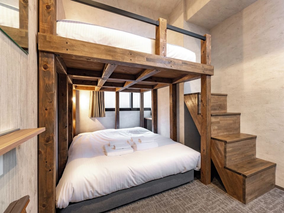 4 person room
