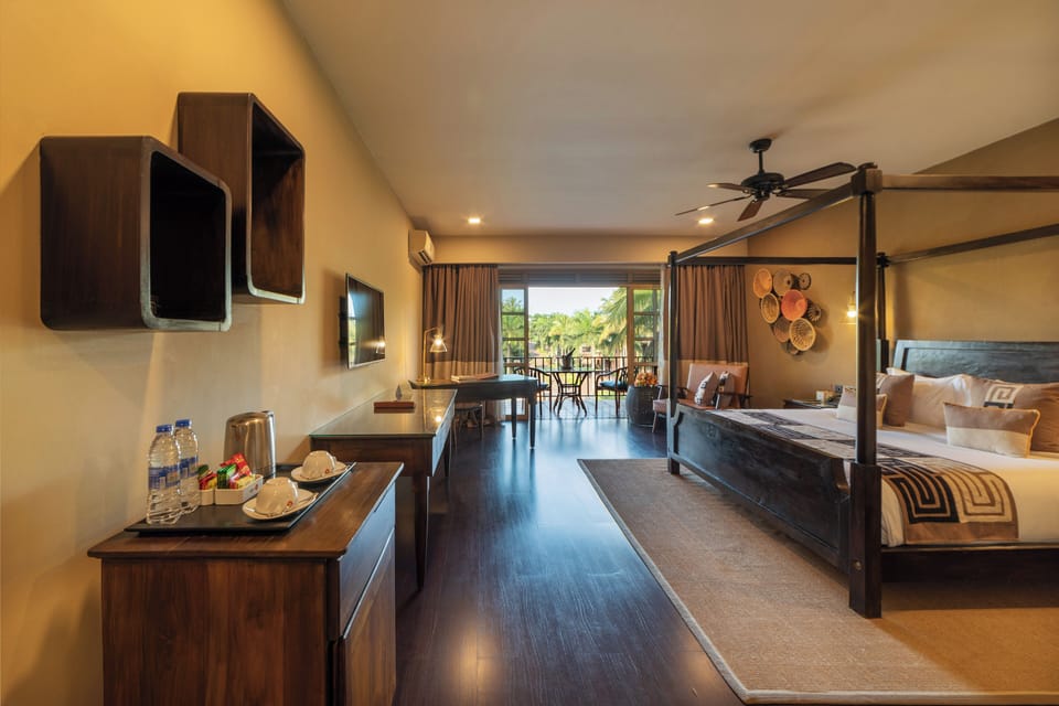 Superior Double Room | In-room safe, desk, laptop workspace, iron/ironing board