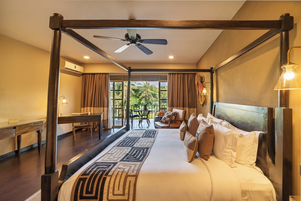 Superior Double Room | In-room safe, desk, laptop workspace, iron/ironing board