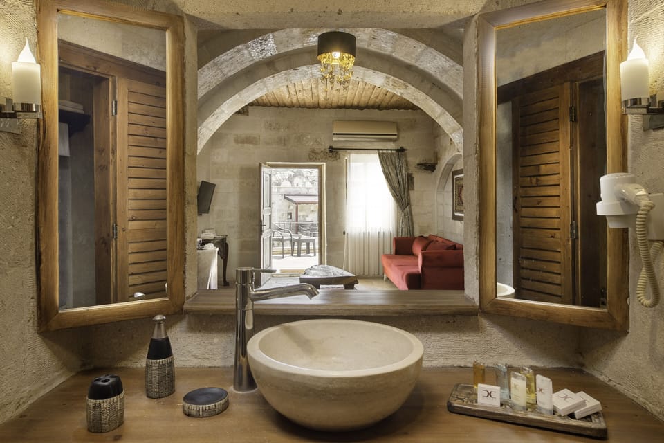 Premium bedding, minibar, in-room safe, laptop workspace