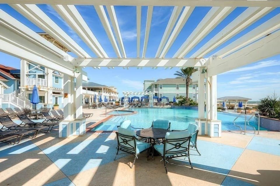 Welcome to Pointe West!
Your Sabbatical awaits you !!