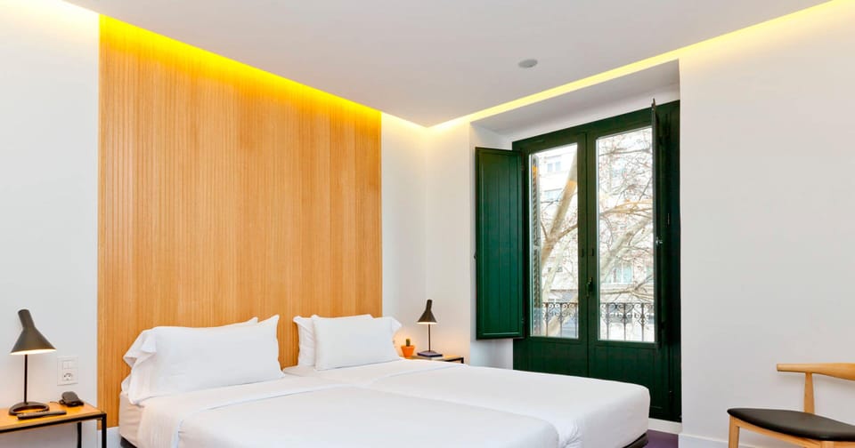 Double Room, Balcony | Down comforters, in-room safe, blackout drapes, soundproofing