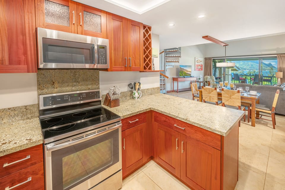 This modern kitchen layout is perfect for preparing island-inspired meals with ease.