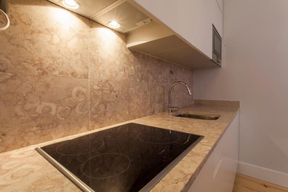 Studio | In-room safe, soundproofing, free WiFi, bed sheets