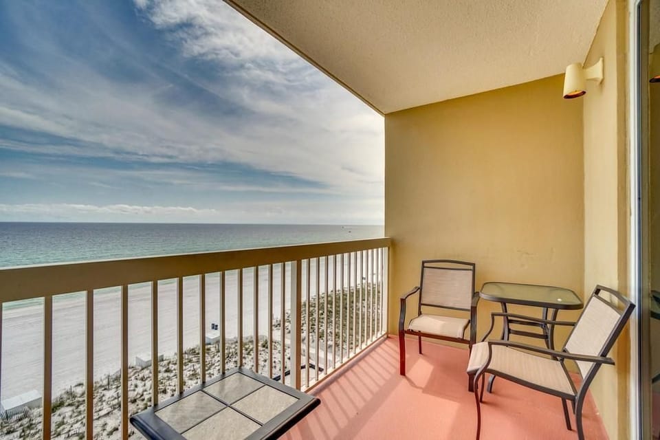 Table and chairs for meal or coffee on the deck...