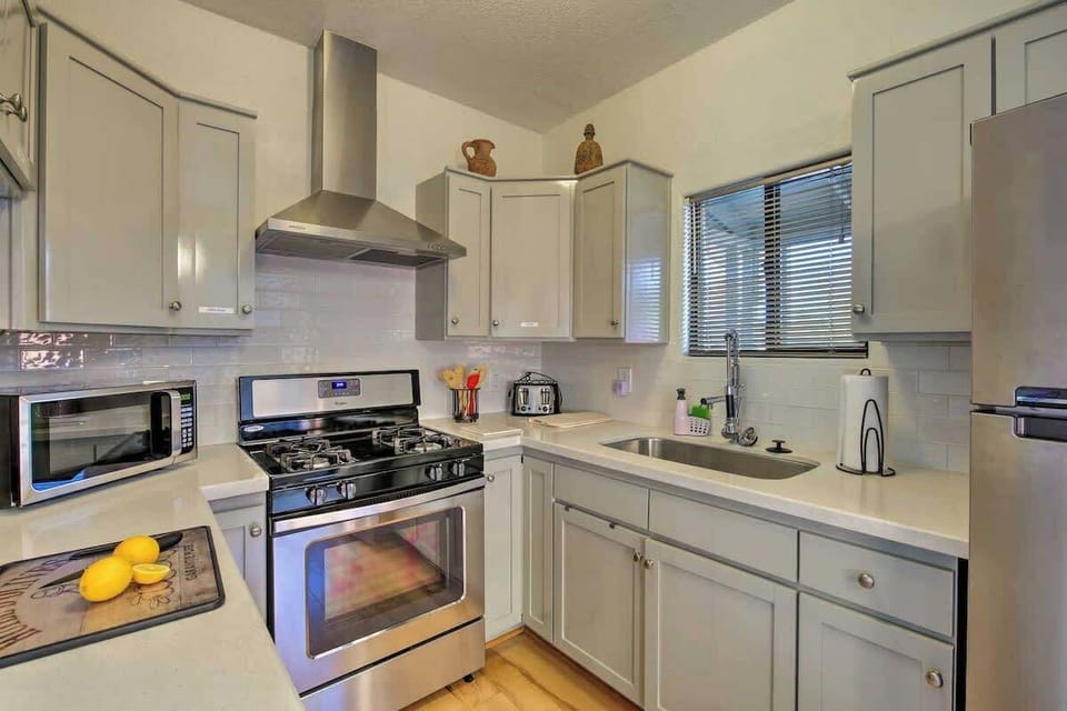 Cute kitchen with everything you will need