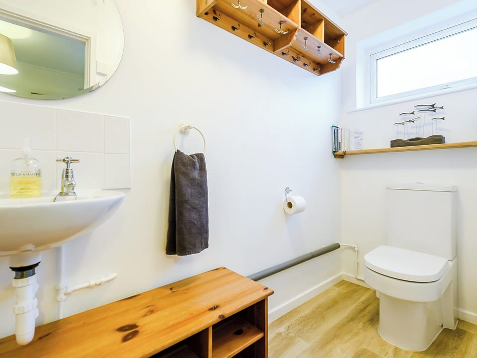 WC | Coastal Bolthole, Brancaster Staithe, near Wells-next-the-Sea