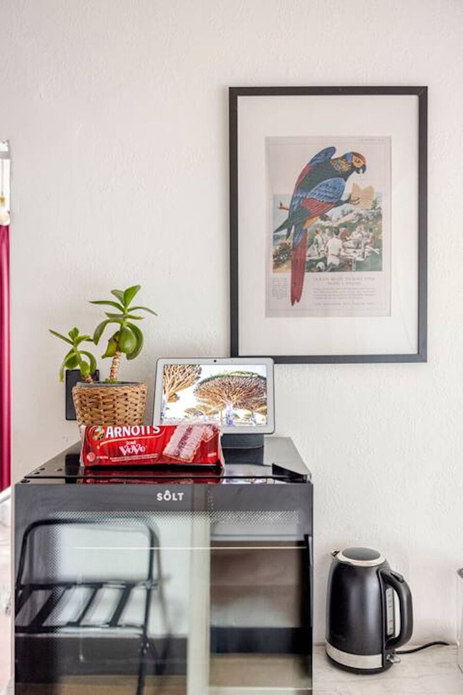Coffee/tea maker, mini-fridge, electric kettle