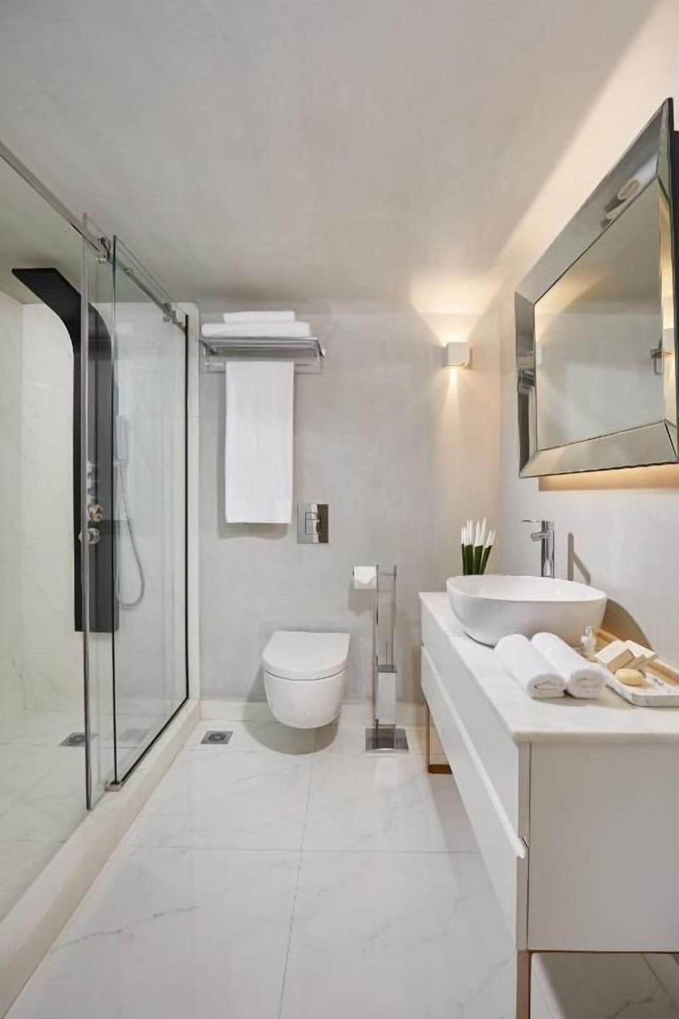 Deluxe Family Room with Balcony | Bathroom | Shower, designer toiletries, hair dryer, slippers