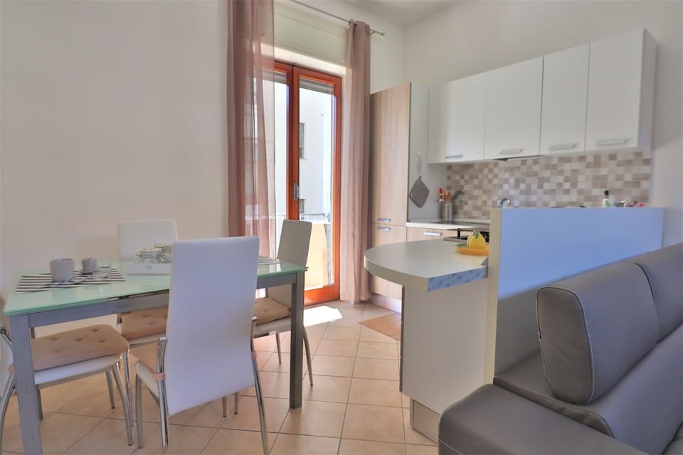City Apartment, 2 Bedrooms | Private kitchen | Full-size fridge, oven, stovetop, cookware/dishes/utensils