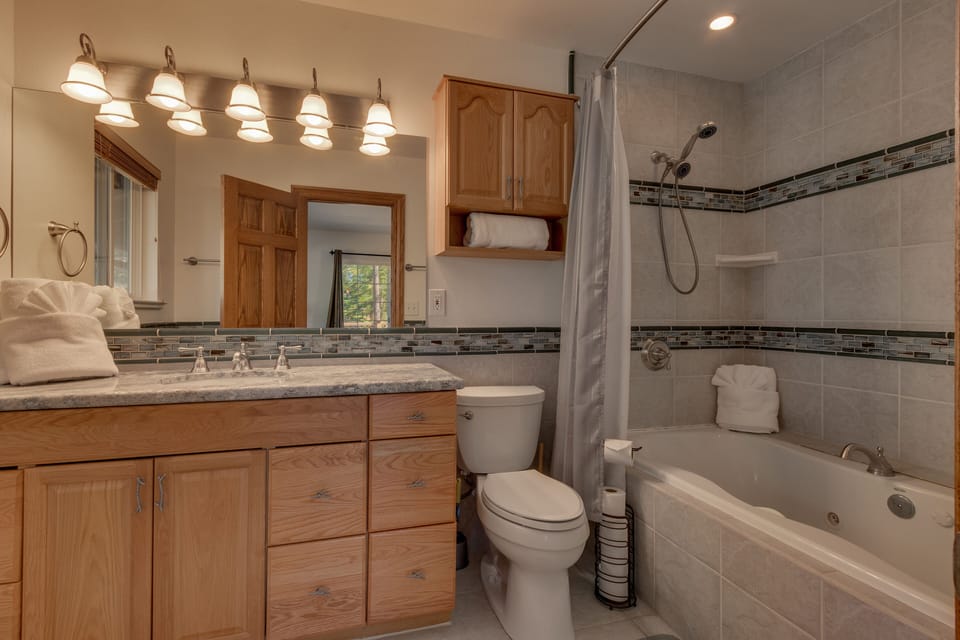 BR 1 bathroom - BR 1 bathroom
