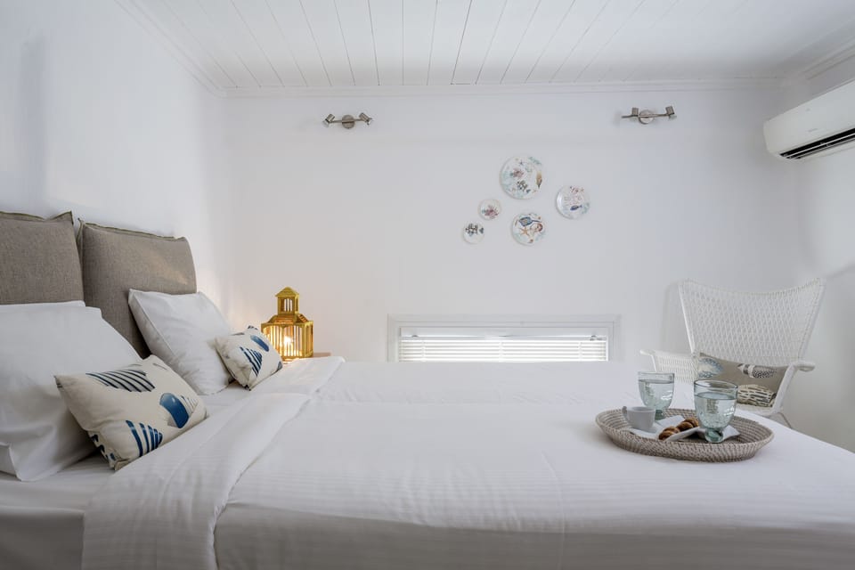 Egyptian cotton sheets, premium bedding, in-room safe