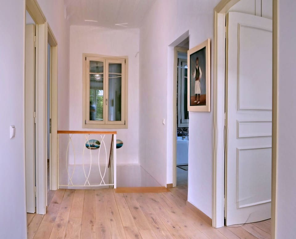 Traditional Villa | 3 bedrooms, in-room safe, individually decorated, individually furnished