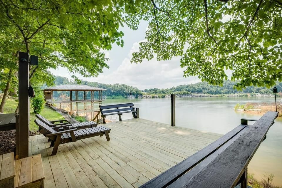 Nearly 180 degree lake views from the 4 multi-level decks