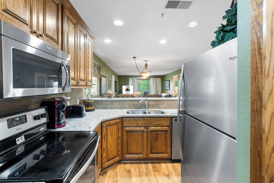 Fully Equipped Kitchen with Major Appliances