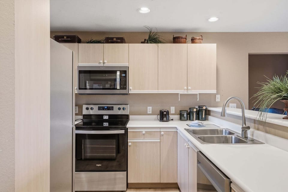 Full Kitchen