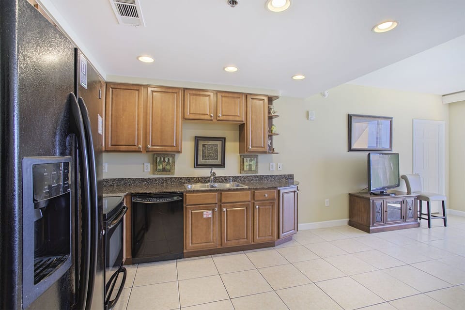 22-Splash-1202E-Kitchen