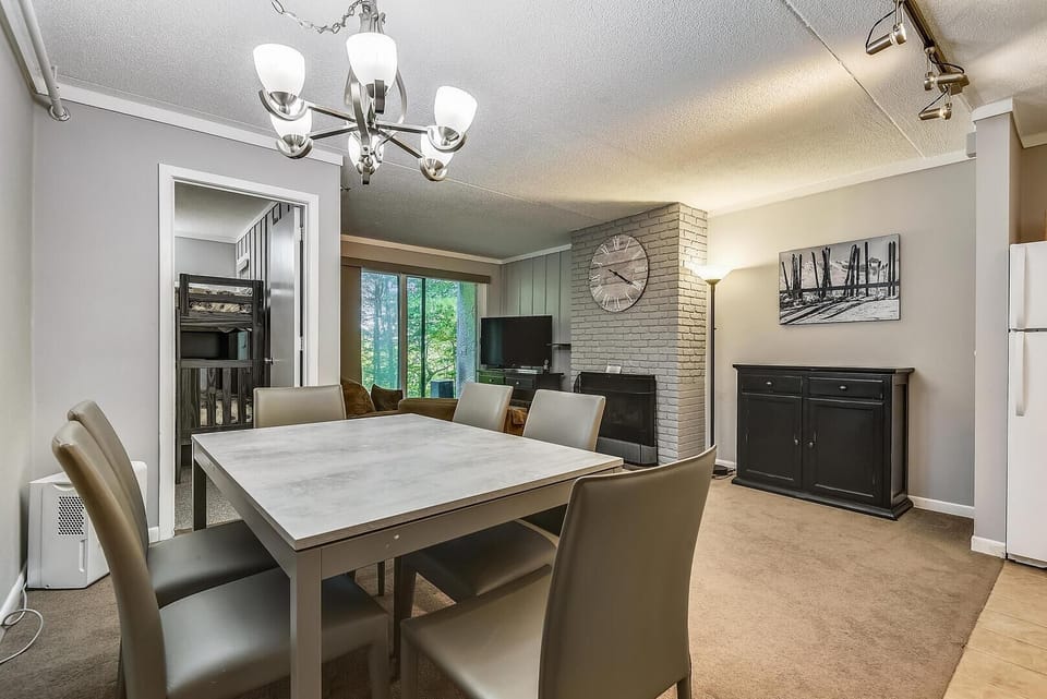 Condo, Multiple Beds (Whiffletree C2) | Dining
