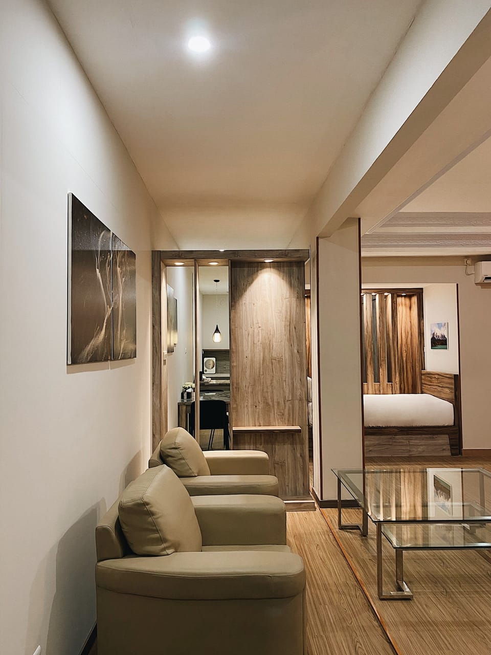 Presidential Room | Minibar, in-room safe, iron/ironing board, WiFi (free)