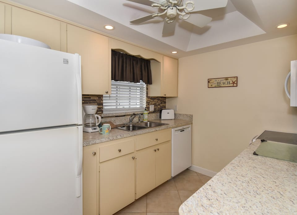 Fully equipped kitchen
