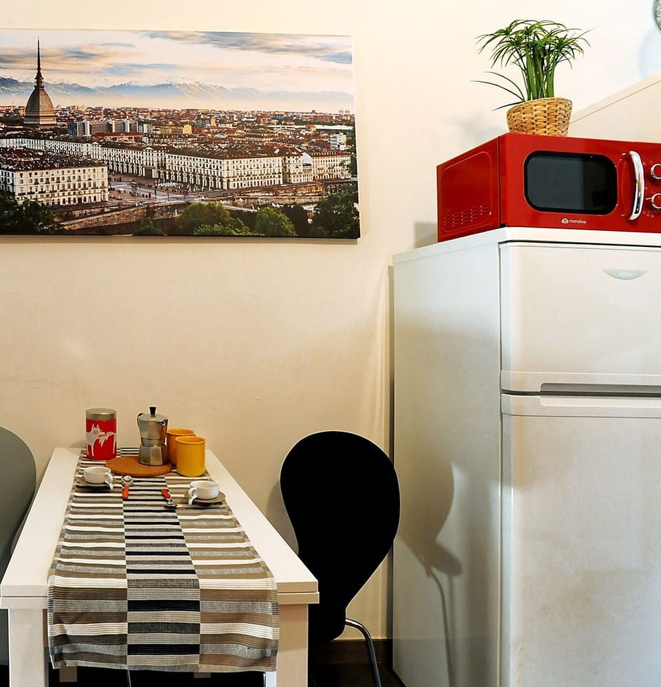 Apartment, 1 Bedroom | In-room dining