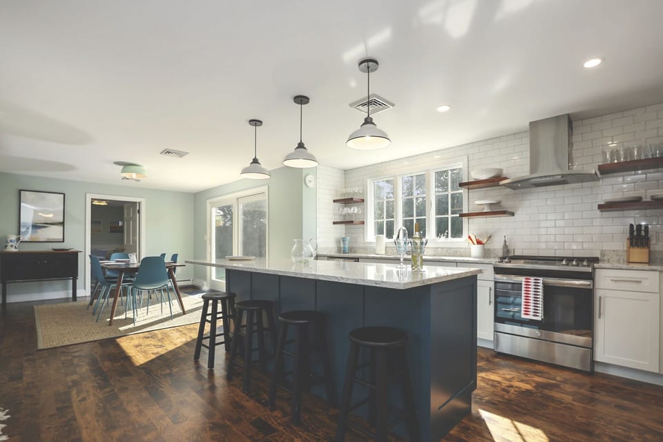 Quartz topped island with additional seating for four - 40 Tip Cart Chatham Cape Cod - New England Vacation Rentals