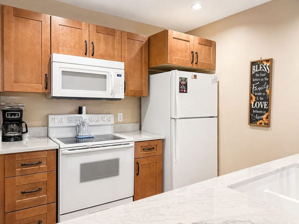Fully Equipped Kitchen with new cabinets and countertops!