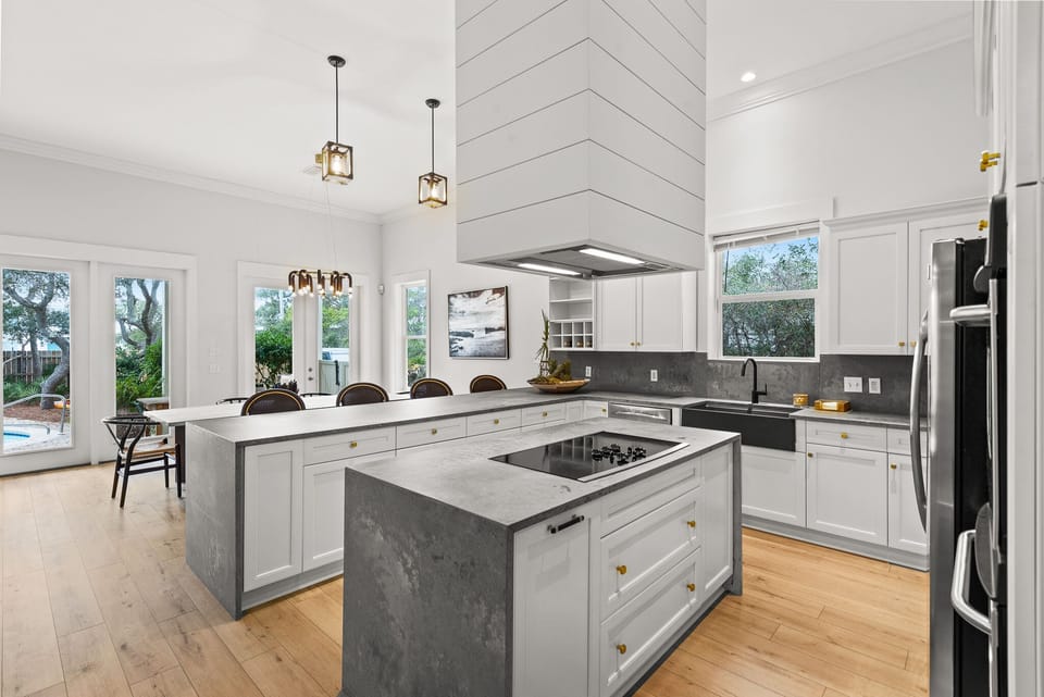 First Floor: Kitchen