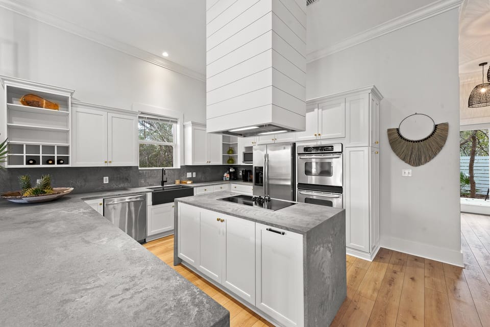 First Floor: Kitchen