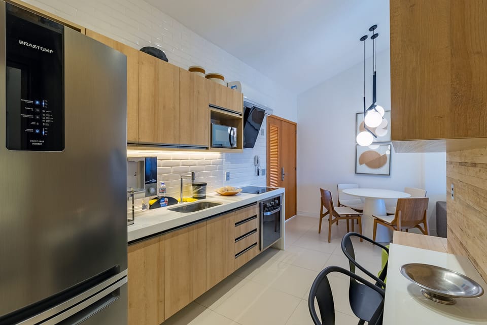 Family Apartment | Private kitchen | Microwave, stovetop, cookware/dishes/utensils