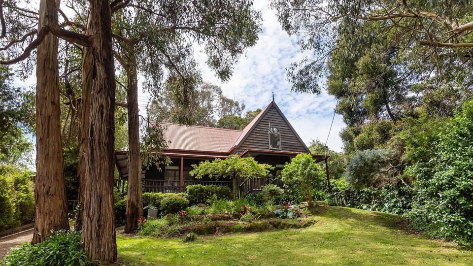 Collins Street House front view