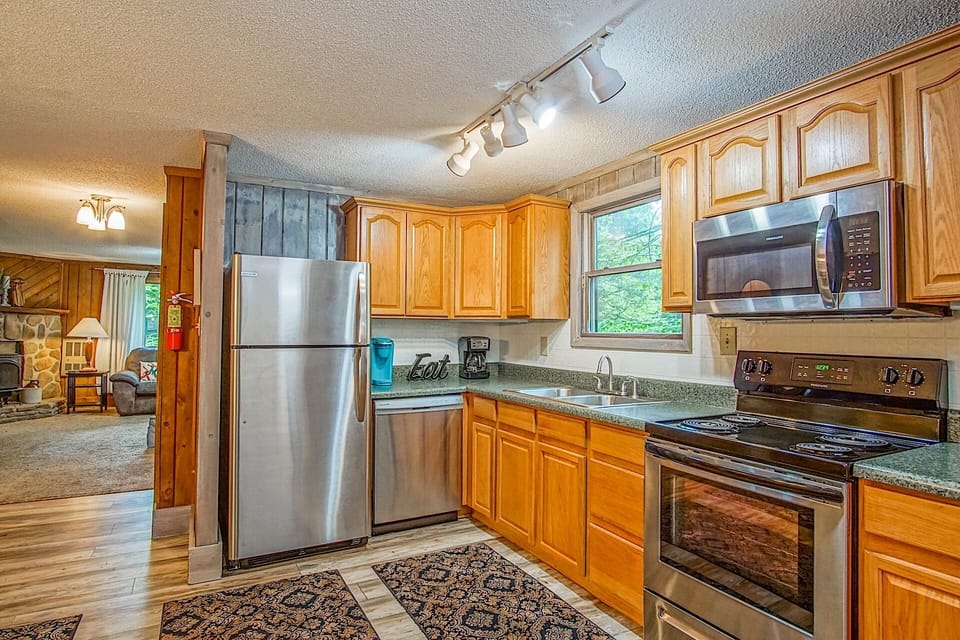 Fully furnished eat-in kitchen.