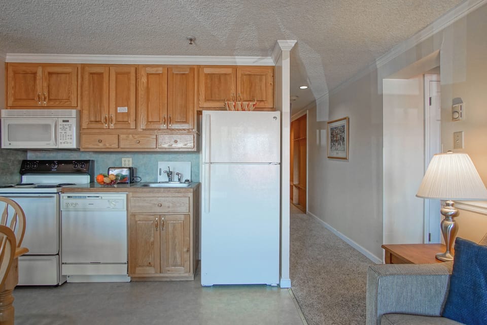 Full Kitchen