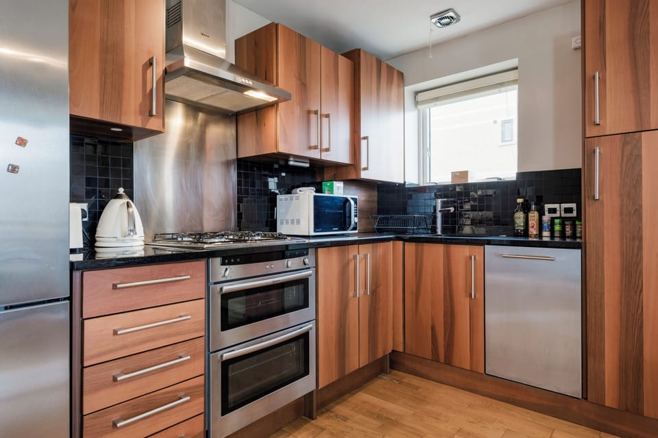 Apartment (1 Bedroom) | Private kitchen | Coffee/tea maker, fridge, microwave, oven
