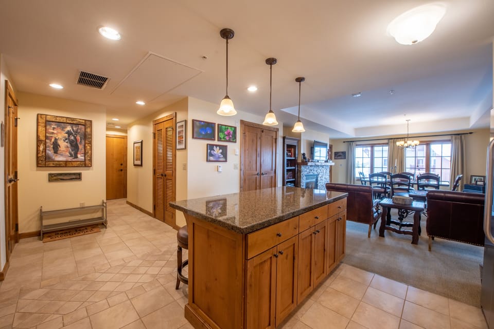 Condo, 3 Bedrooms | Private kitchen | Coffee/tea maker, fridge, oven, toaster