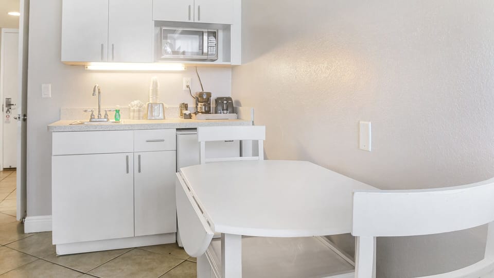 Kitchenette 
