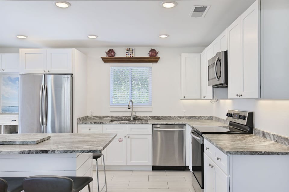 20-Painted Porch-Kitchen-Alt