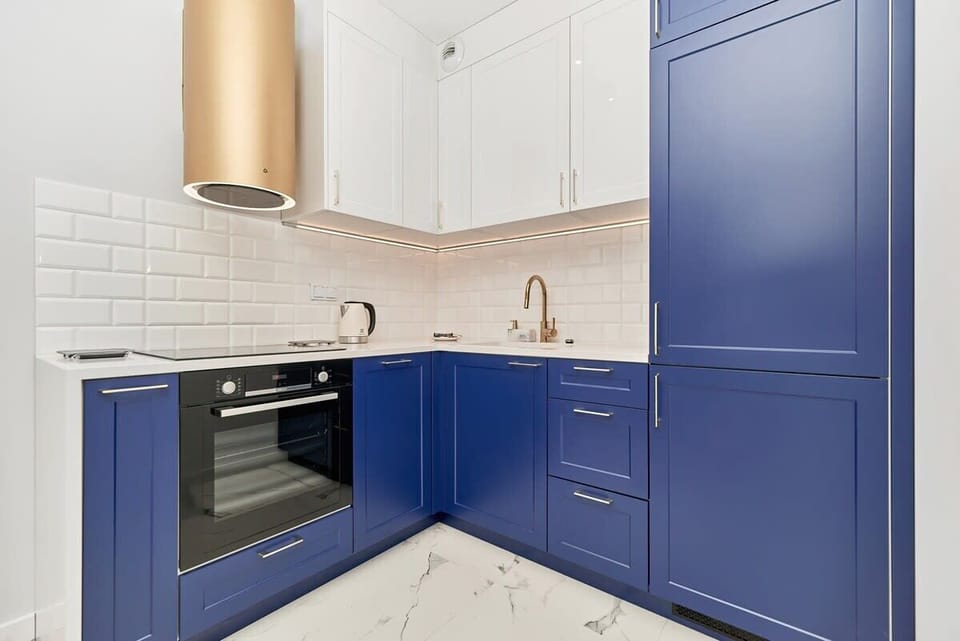Modern, fully equipped kitchenette. 