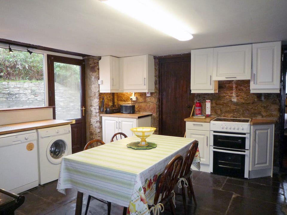 Bungalow, 3 Bedrooms, Fireplace, Sea View | Private kitchen | Microwave, highchair