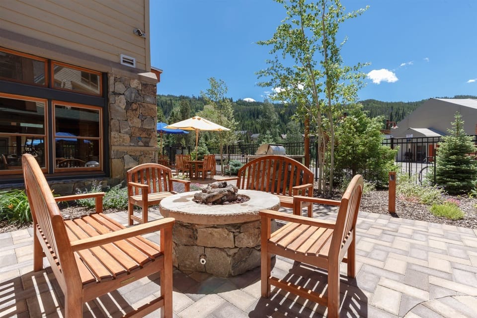 Condo (806-2_Black_Bear) | Exterior